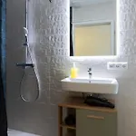 Apartment Stilvolles 2-zimmer Nahe U-bahn Und Stadtpark - Mit Parken *